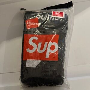 Supreme x Hanes men’s 4-pk small black boxer briefs NIP